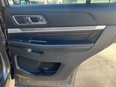 Used 2018 Ford Explorer Sport w/ Equipment Group 401A image 13