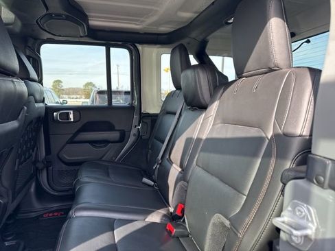 Used 2021 Jeep Wrangler Unlimited Rubicon w/ Trailer Tow Package image 21