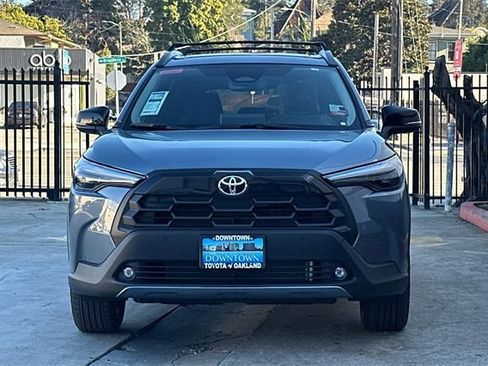 Used 2026 Toyota Corolla Cross XLE image 3