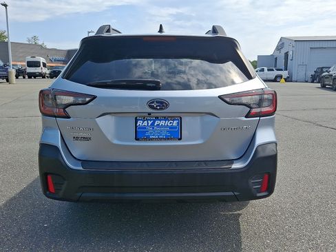 Used 2020 Subaru Outback Premium w/ Popular Package #1 AWD/4WD image 5
