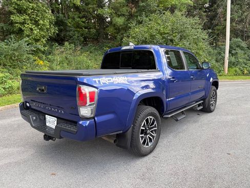 Used 2022 Toyota Tacoma TRD Sport w/ Technology Package AWD/4WD image 5