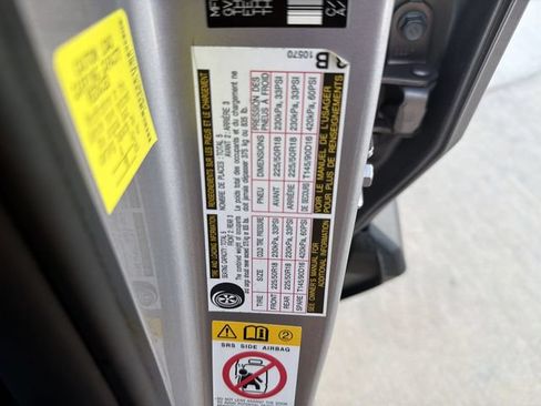 Certified 2019 Toyota C-HR Limited FWD image 34