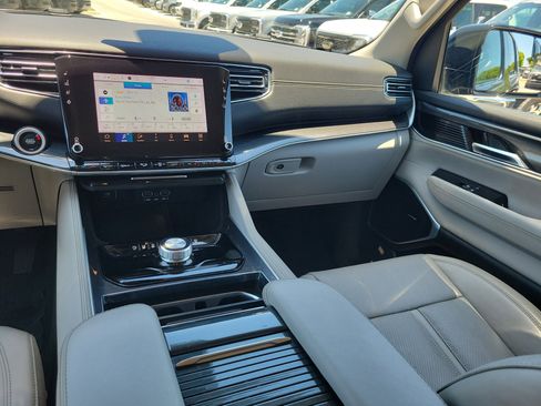 Used 2023 Jeep Wagoneer 2WD w/ Convenience Group I image 19