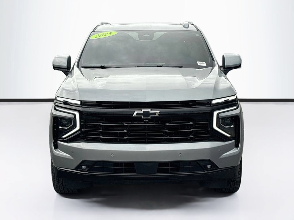 Used 2025 Chevrolet Suburban RST w/ Comfort Package RWD image 2