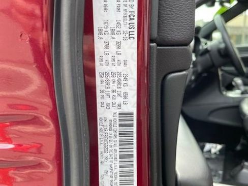 Used 2019 Jeep Grand Cherokee Limited AWD/4WD image 40