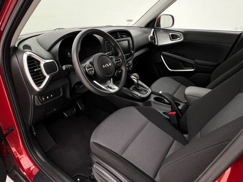 Used 2023 Kia Soul LX FWD image 12