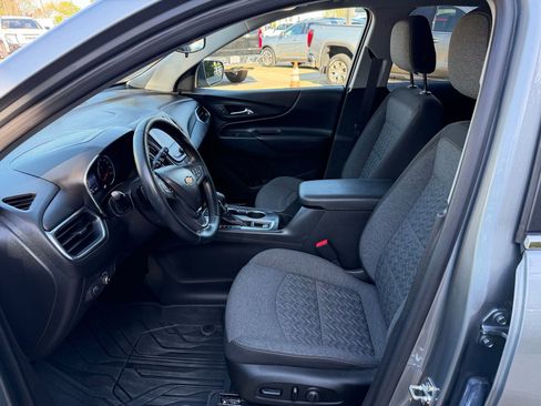 Used 2024 Chevrolet Equinox LT w/ LPO, Floor Liner Package FWD image 11