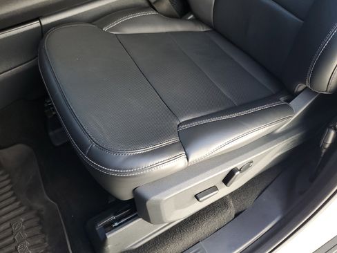 Used 2025 Ford Expedition Platinum w/ Driver's Package image 23