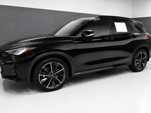 Used 2025 INFINITI QX50 Sport AWD/4WD image 2