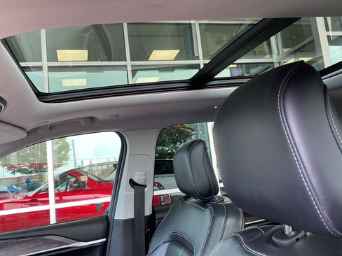 Used 2022 Jeep Grand Cherokee L Limited AWD/4WD image 23