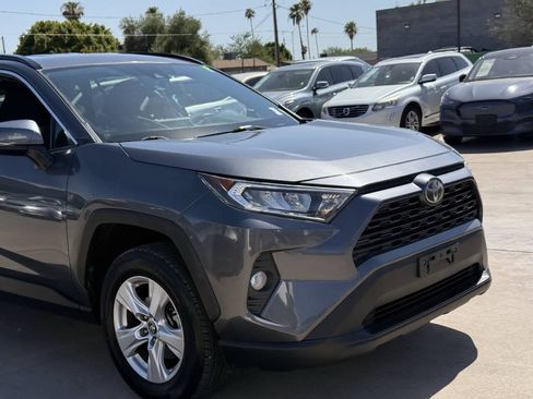 Used 2020 Toyota RAV4 XLE FWD image 22
