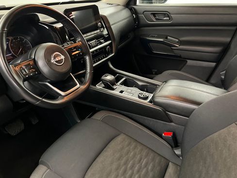 Used 2024 Nissan Pathfinder SV AWD/4WD image 15