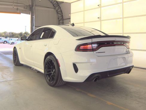 Used 2020 Dodge Charger Scat Pack RWD image 9