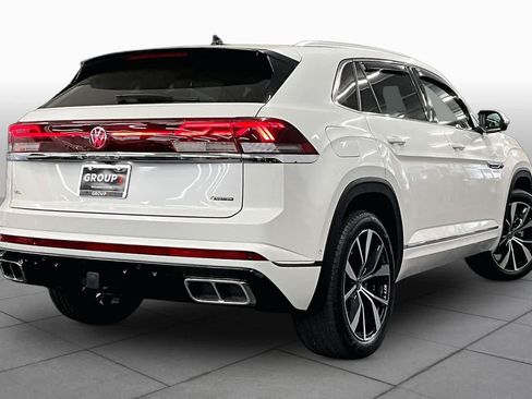 Used 2025 Volkswagen Atlas Cross Sport SEL Premium R-Line AWD/4WD image 12
