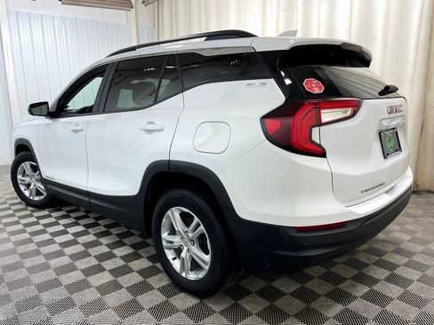 Certified 2022 GMC Terrain SLE w/ Driver Convenience Package image 15