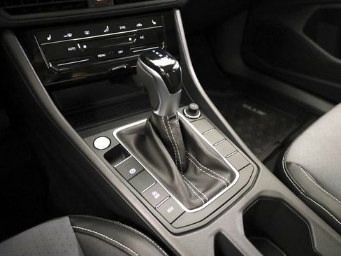 New 2026 Volkswagen Jetta SE image 21