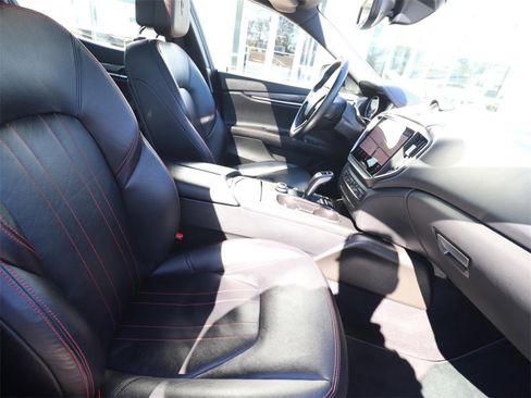 Used 2021 Maserati Ghibli S image 14