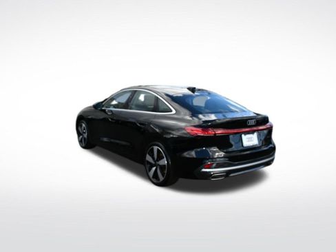 Used 2025 Audi A5 2.0T Premium w/ 19" Wheel Package AWD/4WD image 3