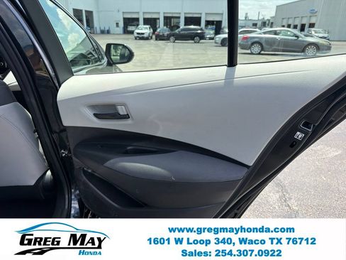 Used 2022 Toyota Corolla LE FWD image 25