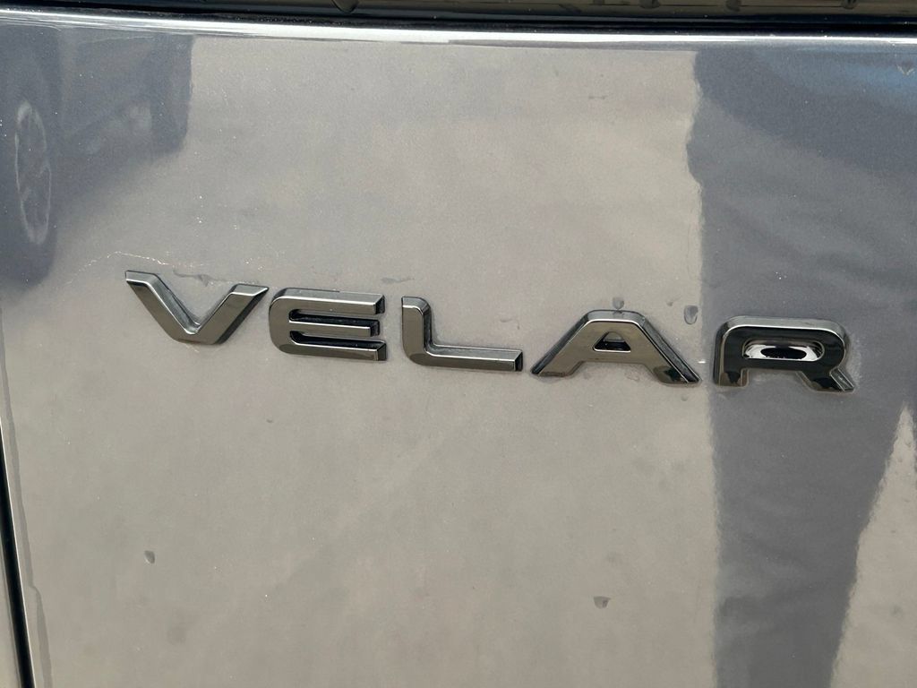 Used 2025 Land Rover Range Rover Velar Dynamic SE AWD/4WD image 10