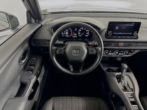 Certified 2025 Honda HR-V Sport image 19
