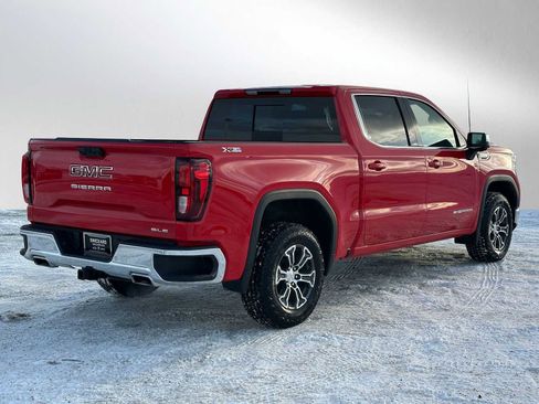 Used 2025 GMC Sierra 1500 SLE w/ X31 Off-Road Package image 3