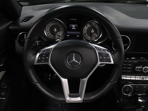 Used 2015 Mercedes-Benz SLK 250 image 26