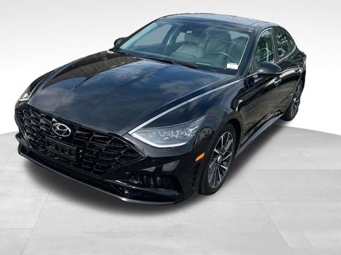 Used 2023 Hyundai Sonata Limited w/ Preferred Accessory Package FWD image 8