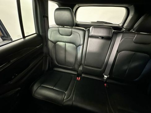 Used 2022 Jeep Grand Cherokee Overland AWD/4WD image 12