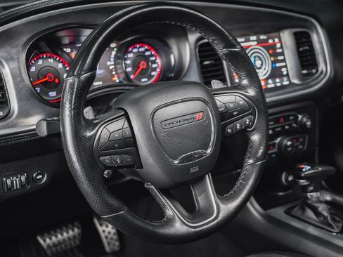 Used 2019 Dodge Charger Scat Pack w/ Daytona Edition Group RWD image 39