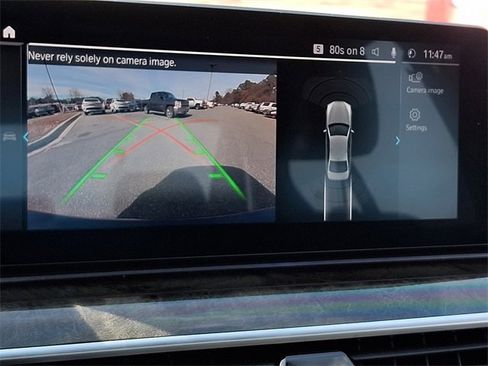 Used 2020 BMW 530e xDrive w/ Premium Package image 19