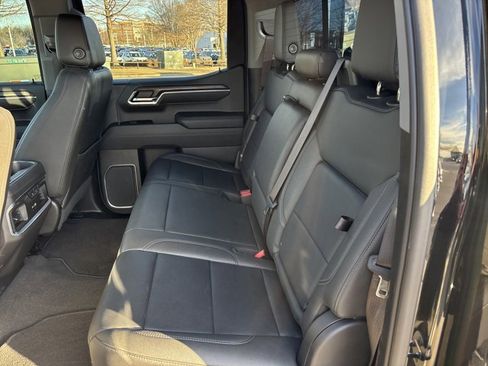 Used 2022 GMC Sierra 1500 SLT image 18