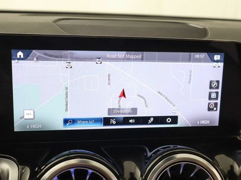 Used 2022 Mercedes-Benz GLB 250 4MATIC image 44