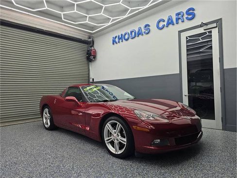 Used 2010 Chevrolet Corvette Coupe w/ Preferred Equipment Group RWD image 7
