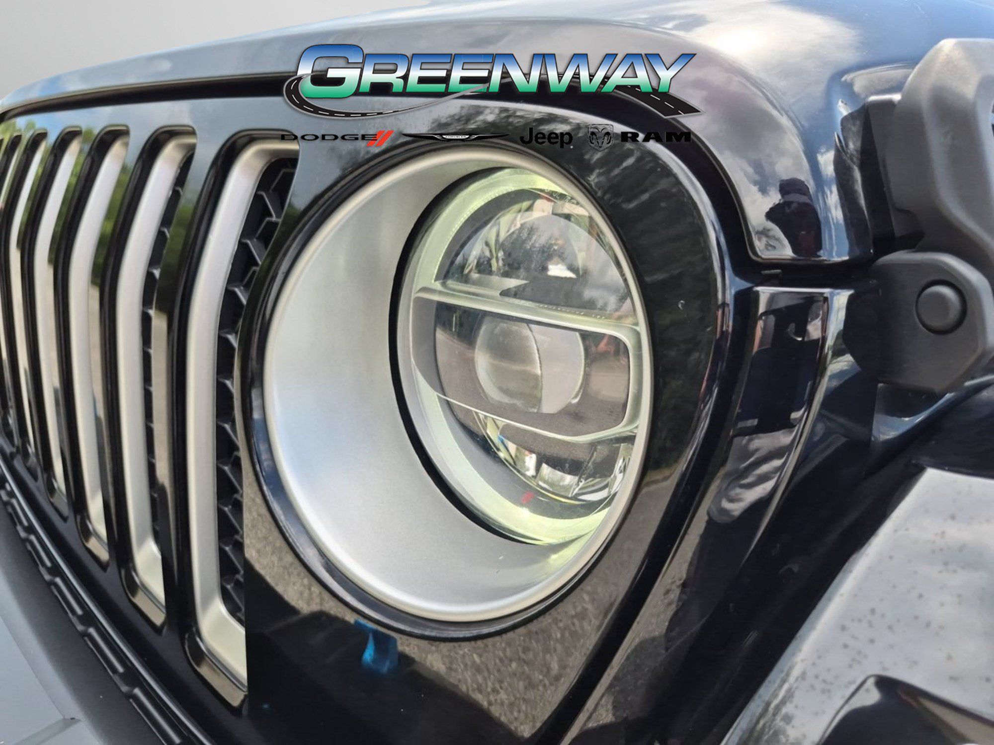 Used 2022 Jeep Wrangler Unlimited Sahara AWD/4WD image 27