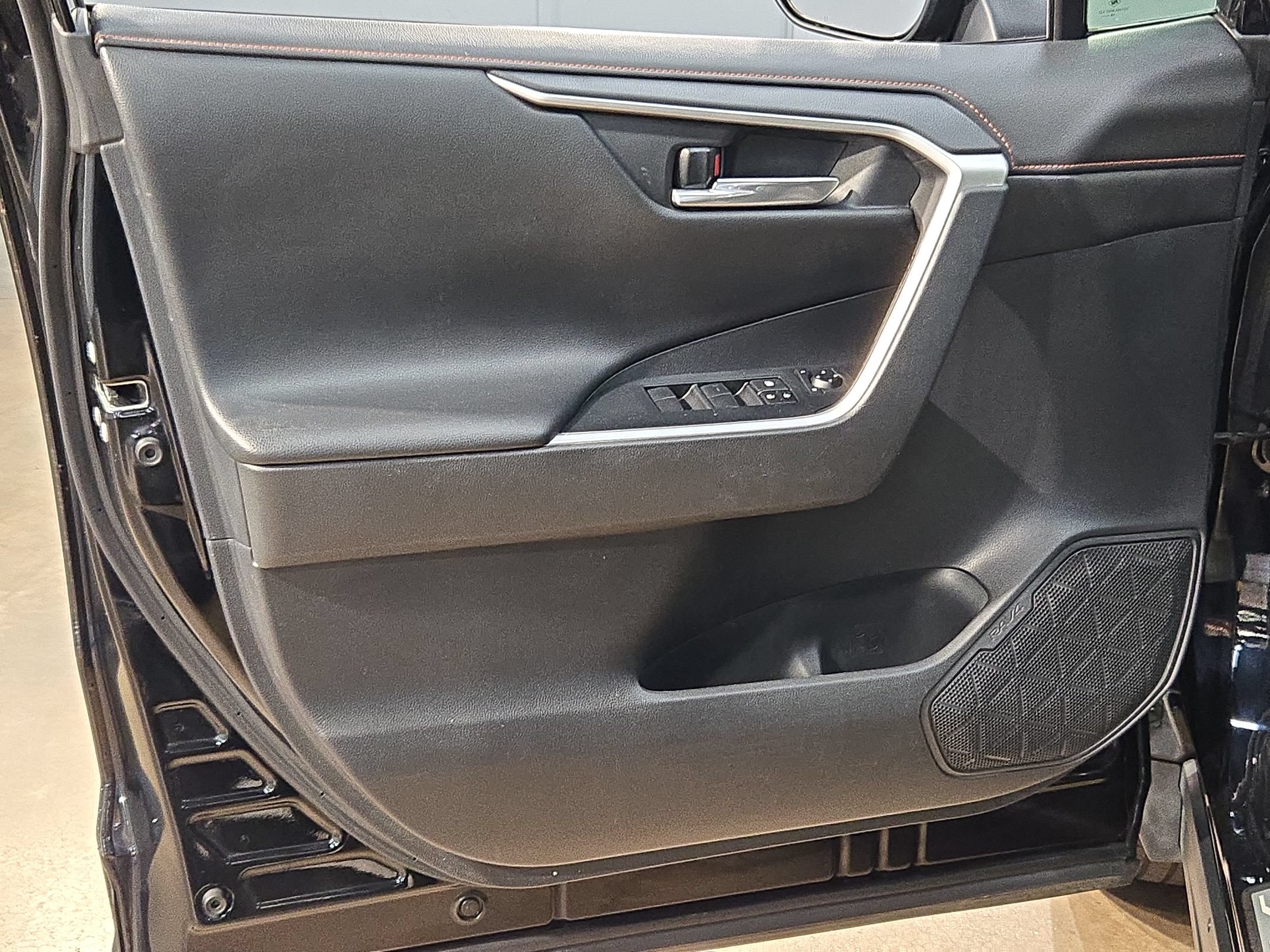 Used 2019 Toyota RAV4 Adventure AWD/4WD image 20