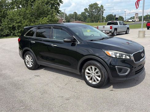 Used 2016 Kia Sorento L FWD image 2