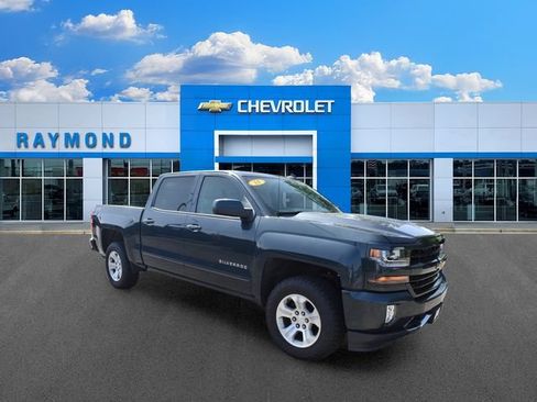 Used 2018 Chevrolet Silverado 1500 LT w/ All Star Edition AWD/4WD image 10