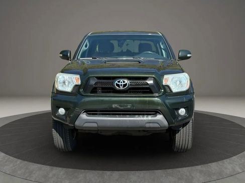 Used 2013 Toyota Tacoma 4x4 Double Cab w/ TRD Sport Pkg image 2