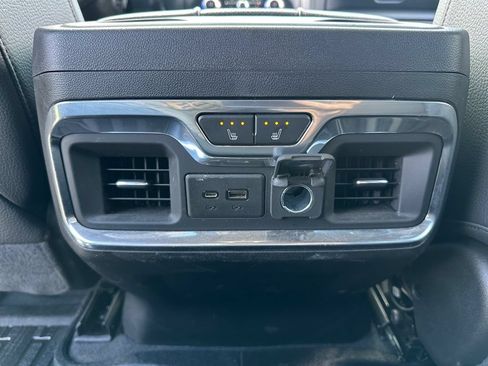 Used 2021 GMC Sierra 2500 Denali w/ Denali Ultimate Package AWD/4WD image 39