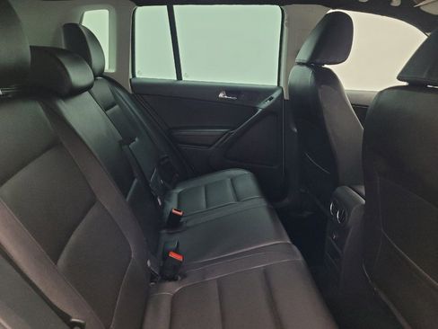 Used 2014 Volkswagen Tiguan SE FWD image 19