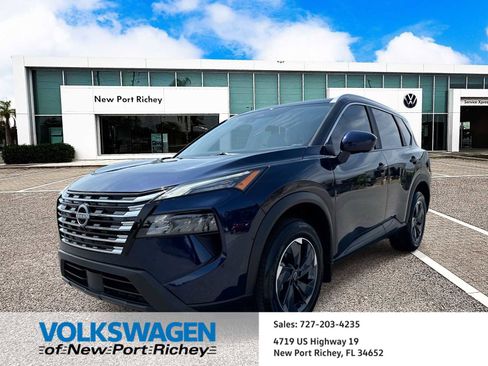 Used 2025 Nissan Rogue SV w/ SV Premium Package FWD image 1