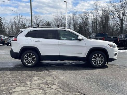 Used 2019 Jeep Cherokee Latitude Plus image 6