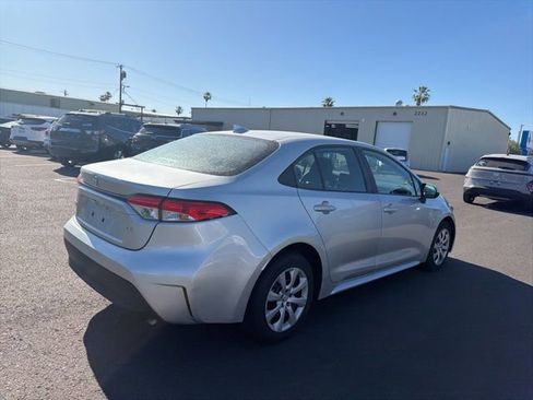 Used 2023 Toyota Corolla LE image 12