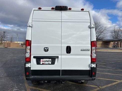 New 2025 RAM ProMaster 2500 w/ Power Group image 10