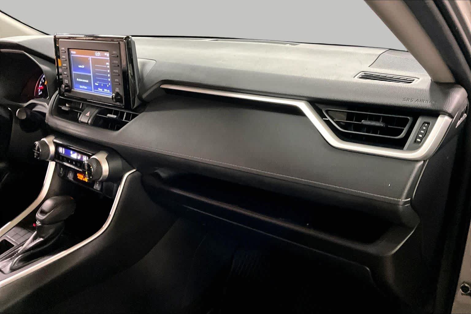 Used 2019 Toyota RAV4 XLE w/ Convenience Package AWD/4WD image 18
