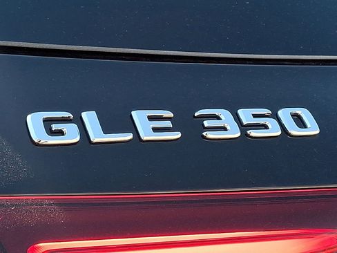 Used 2025 Mercedes-Benz GLE 350 4MATIC image 32
