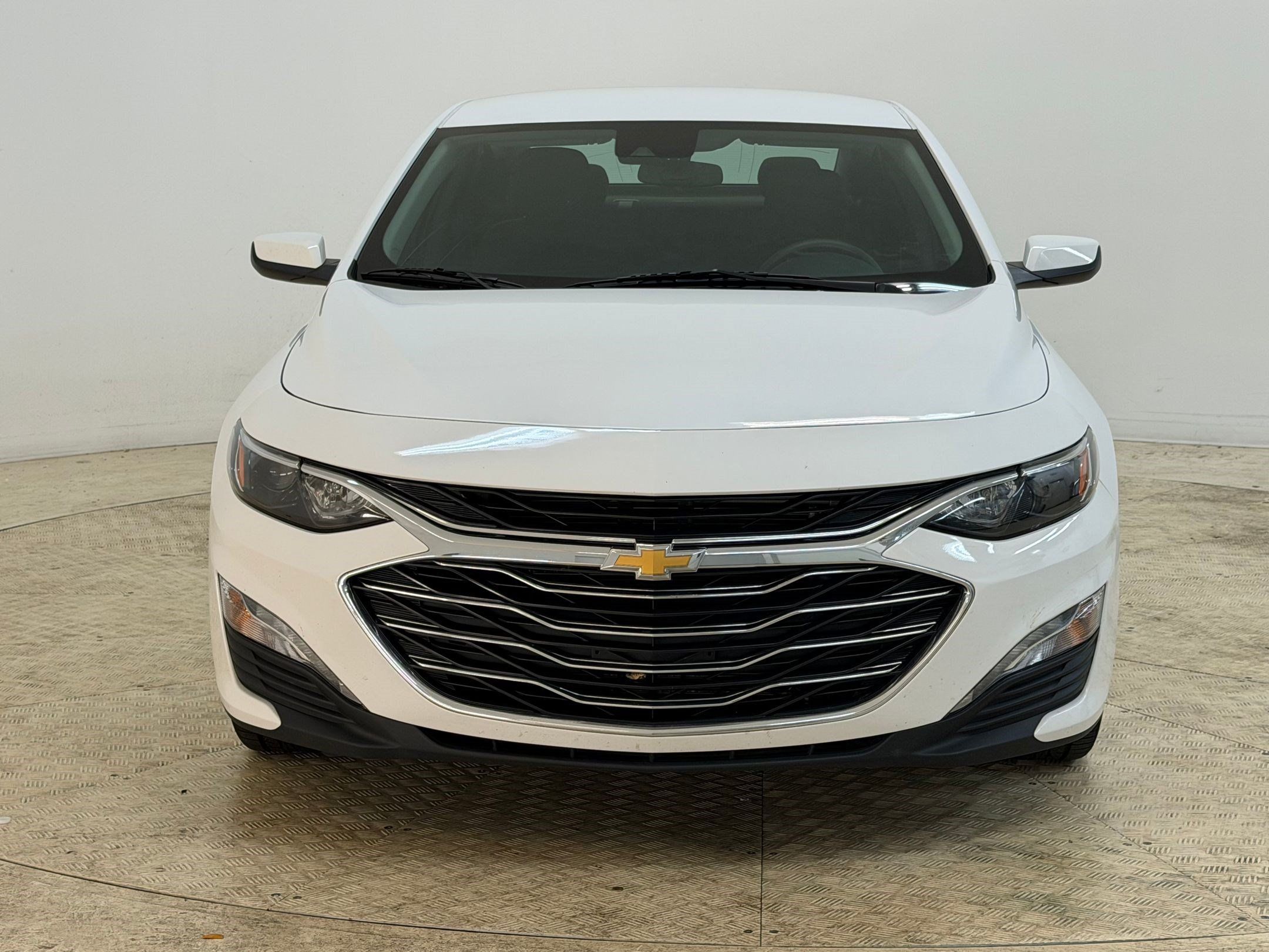Used 2025 Chevrolet Malibu LT FWD image 6