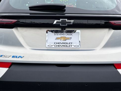 Used 2023 Chevrolet Bolt EUV LT w/ Comfort Package image 45