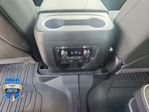 New 2026 GMC Yukon Elevation w/ Elevation Premium Package AWD/4WD image 14